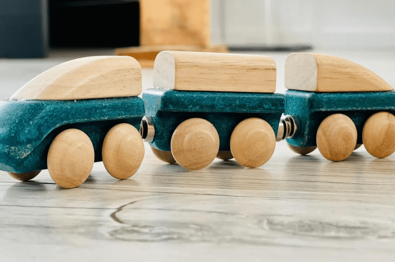 https://www.thewastelessshop.com/cdn/shop/files/plantoys-hybrid-train-toy-44243732562214_1800x1800.png?v=1700165258