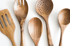 Smile Boutiques Natural Acacia Wood Kitchen Utensil Set